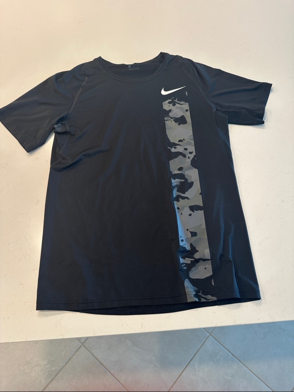 Nike Black Short-Sleeve Athletic Tee with Gray Camo Stripe